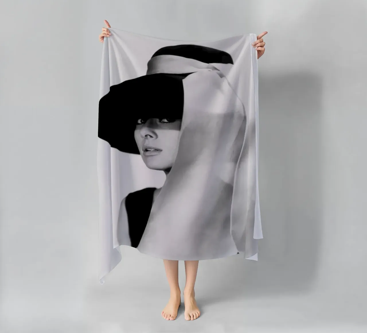 Audrey Monochrome telo mare da Lorraine Mooore