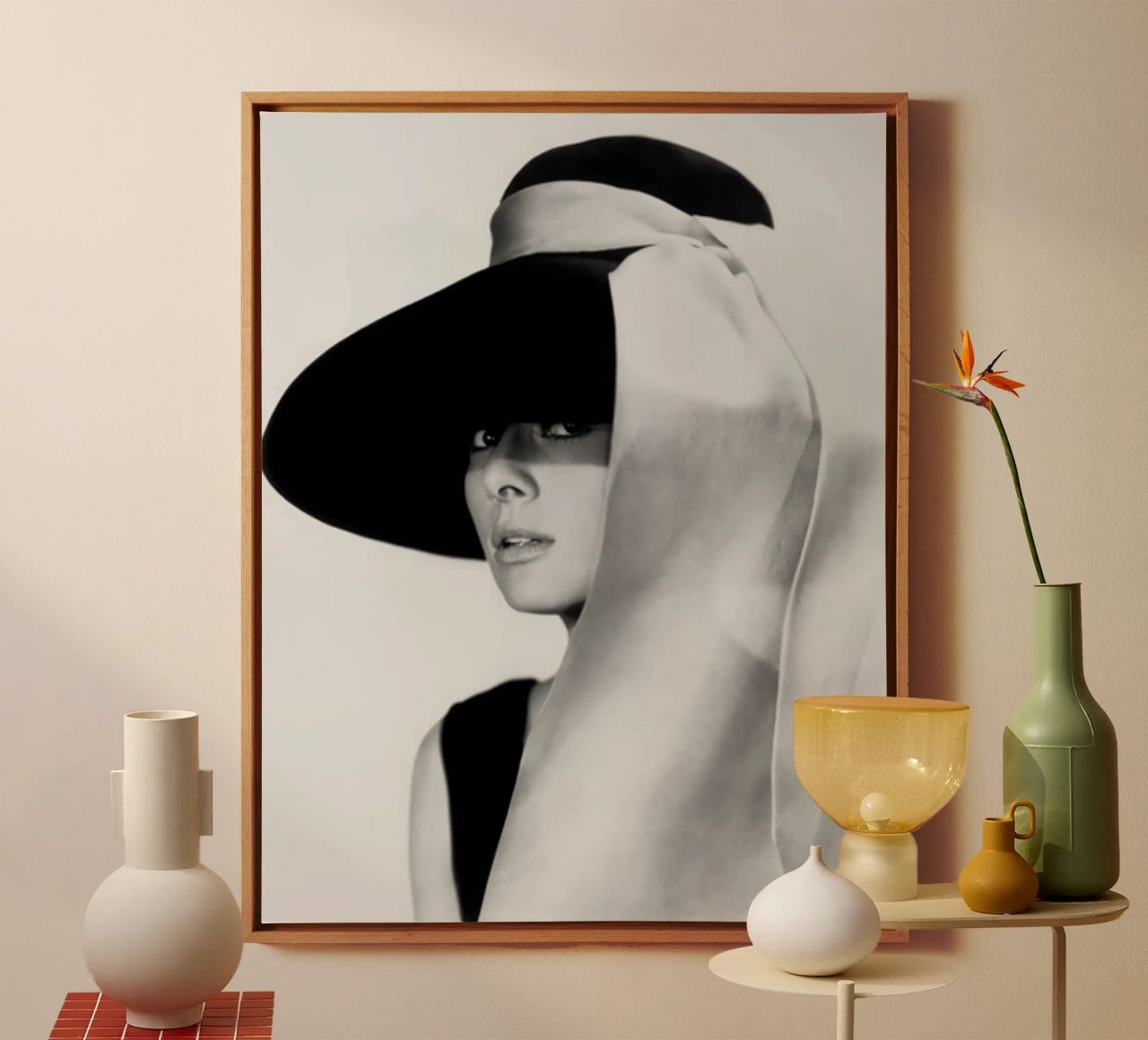 Audrey Monochrome Leinwand von Lorraine Mooore