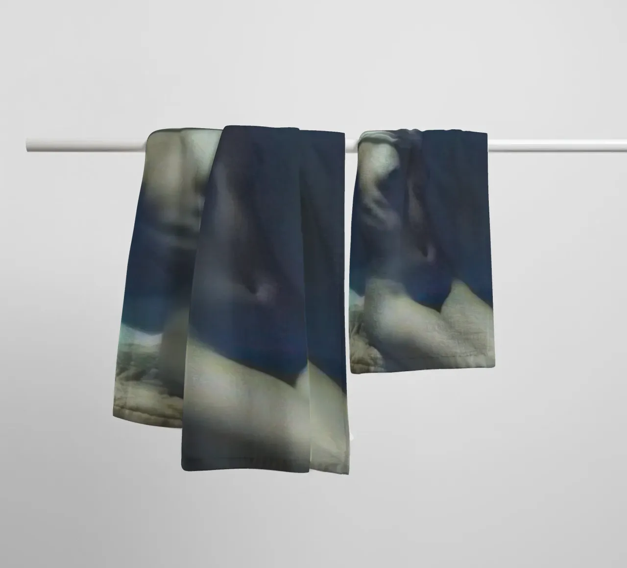 Rituale del sonno | Press Play Art Print Remix asciugamano da bagno da Press Play Art Prints
