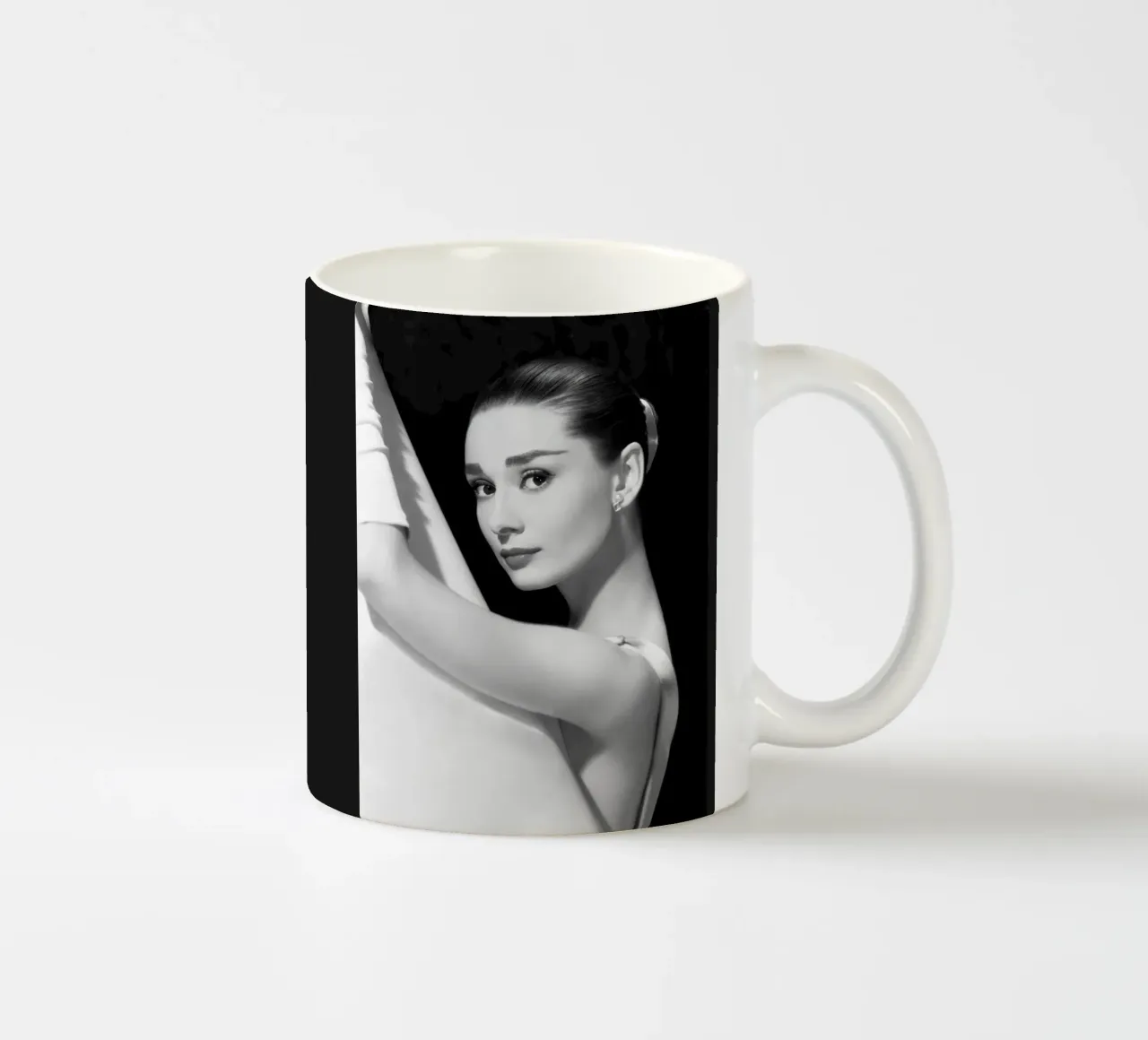 Audrey Donne Bellissime tazza in ceramica da Lorraine Mooore