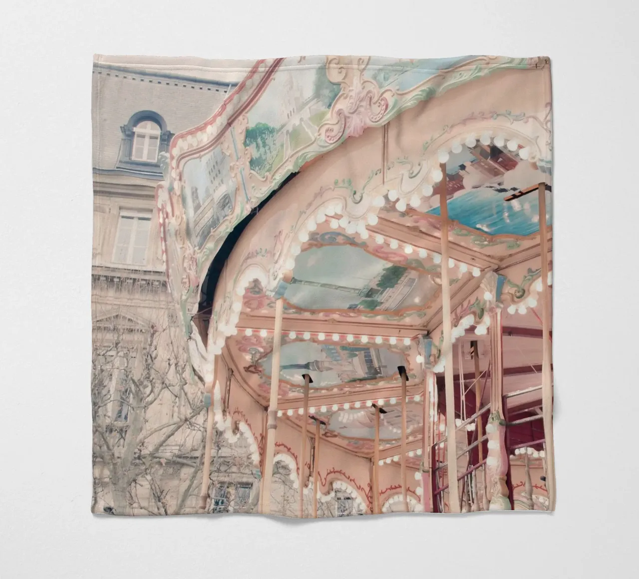 Paris Carousel coperta in pile da GraceDigitalArtCo