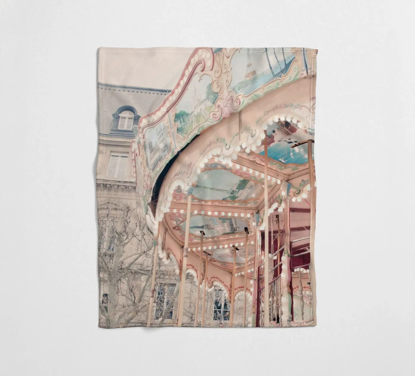 Paris Carousel fleecedeken van GraceDigitalArtCo