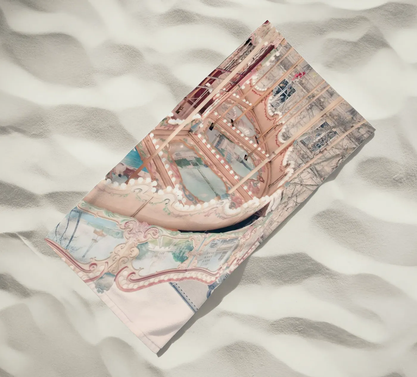 Paris Carousel telo mare da GraceDigitalArtCo