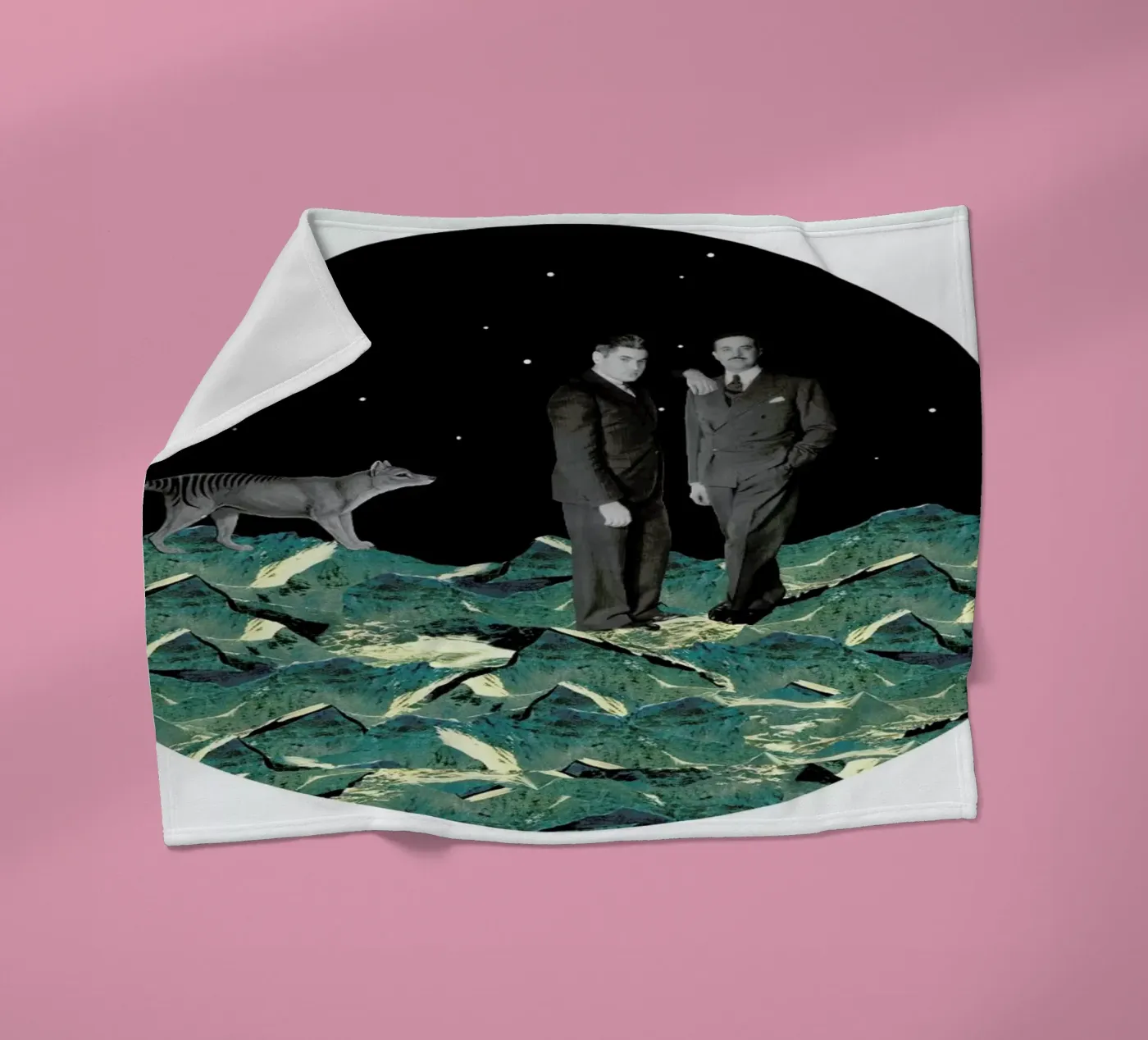 Space Fleecedecke von The Gently Unfurling Sneak