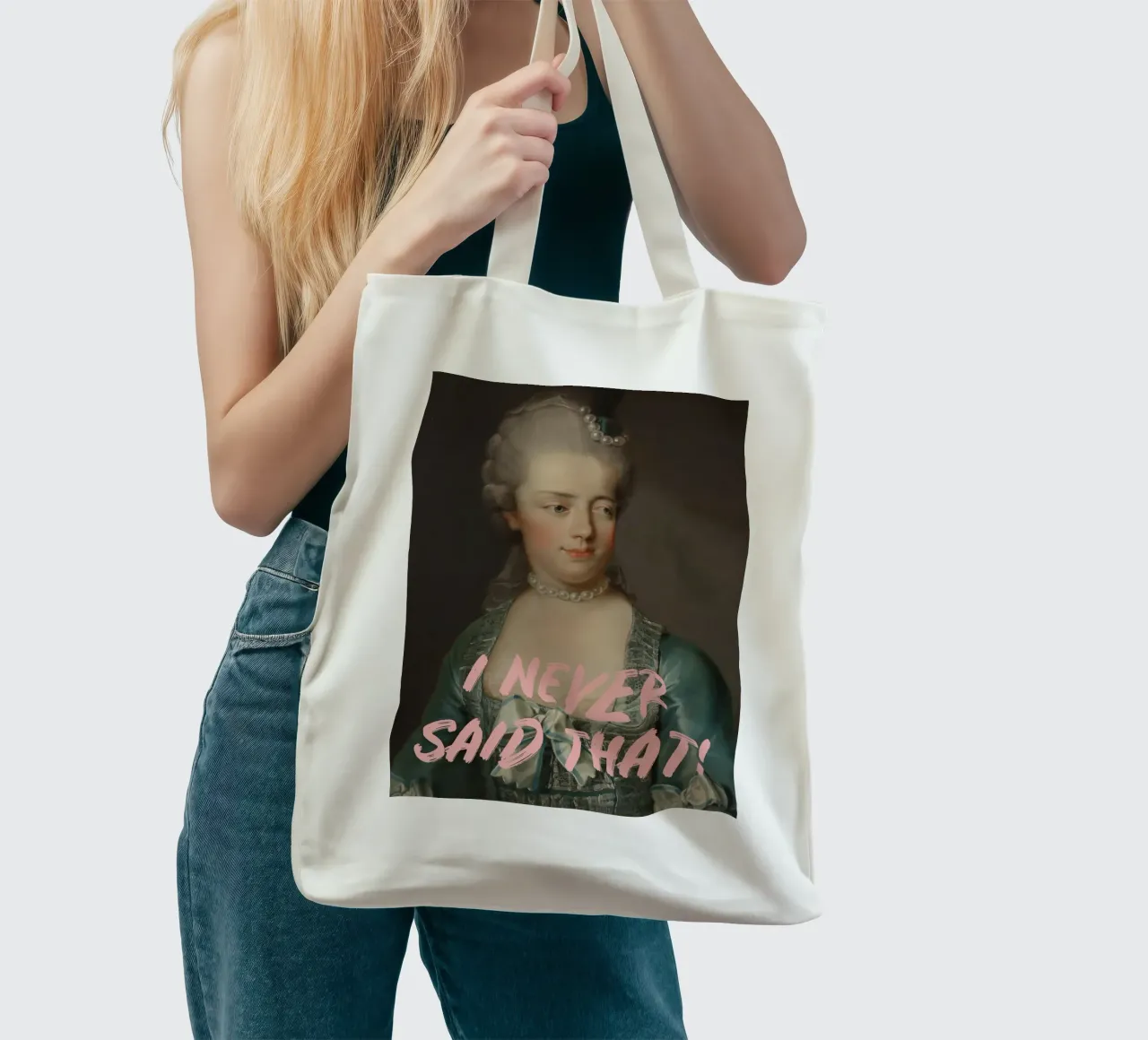 Marie-Antoinette Portrait with Text borsa in juta da GraceDigitalArtCo
