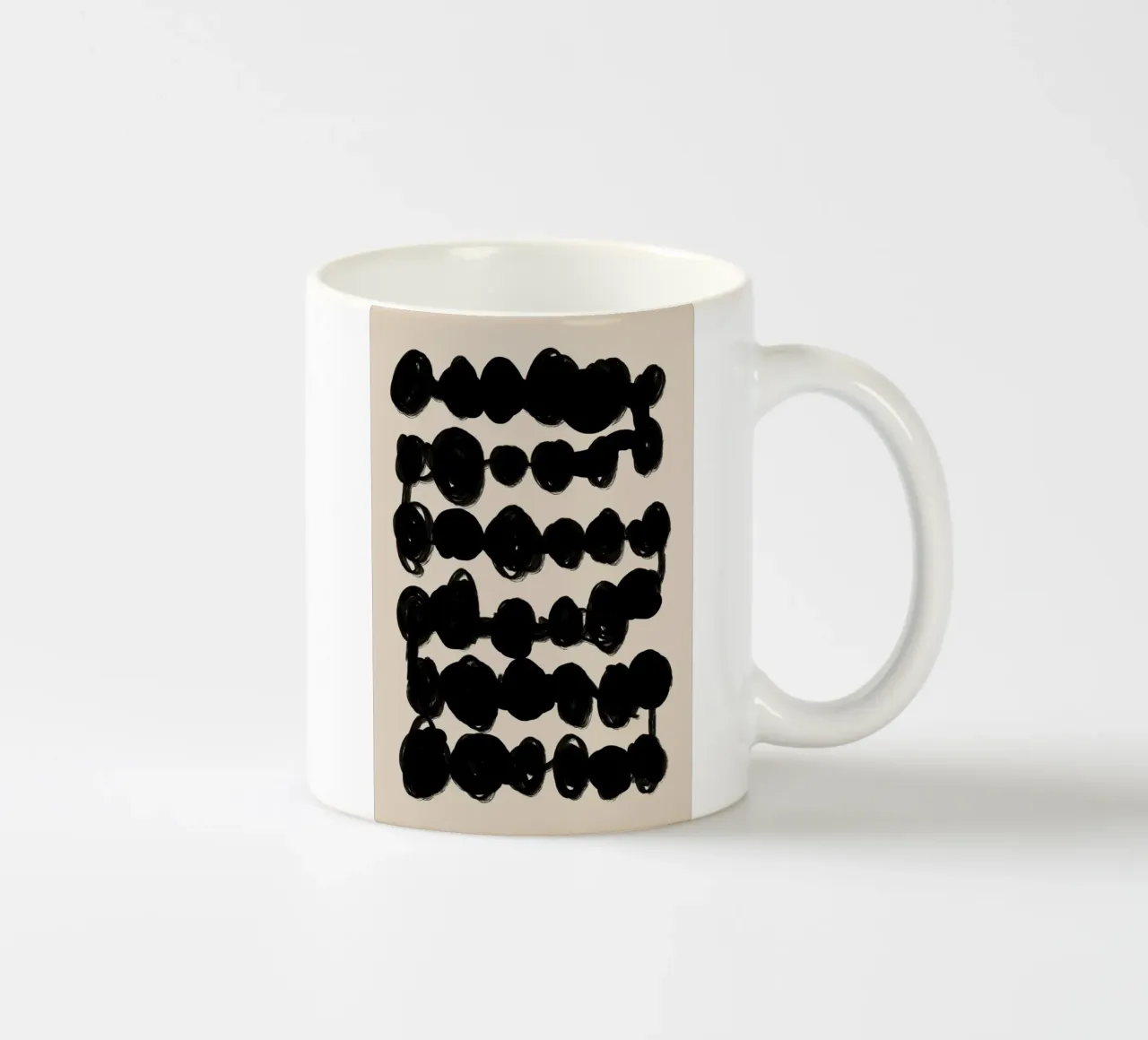 Linee ondulate nere astratte su beige tazza in ceramica da Melloi Art Print