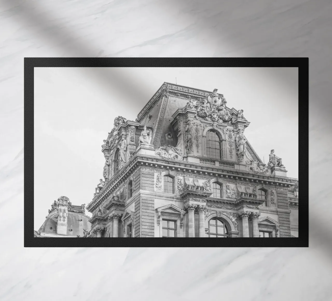 Paris Building Black and White zerbino da GraceDigitalArtCo