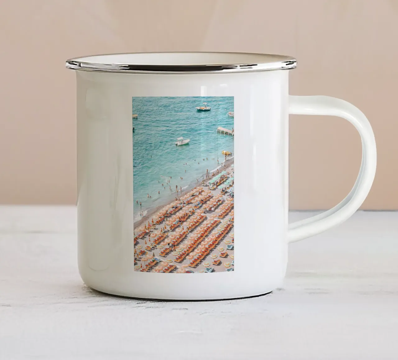 Positano Colourful Beach Scene tazza in smalto da GraceDigitalArtCo