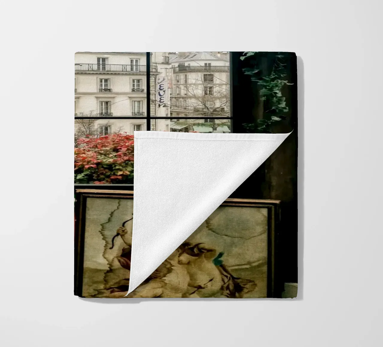 Paris Window View telo mare da GraceDigitalArtCo