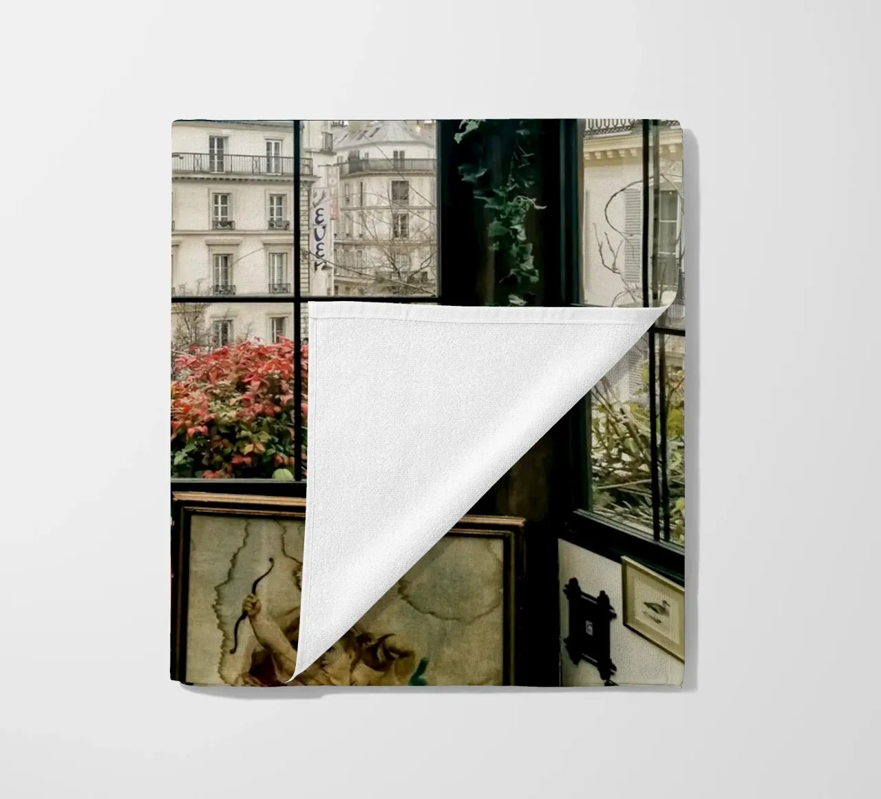 Paris Window View telo mare da GraceDigitalArtCo