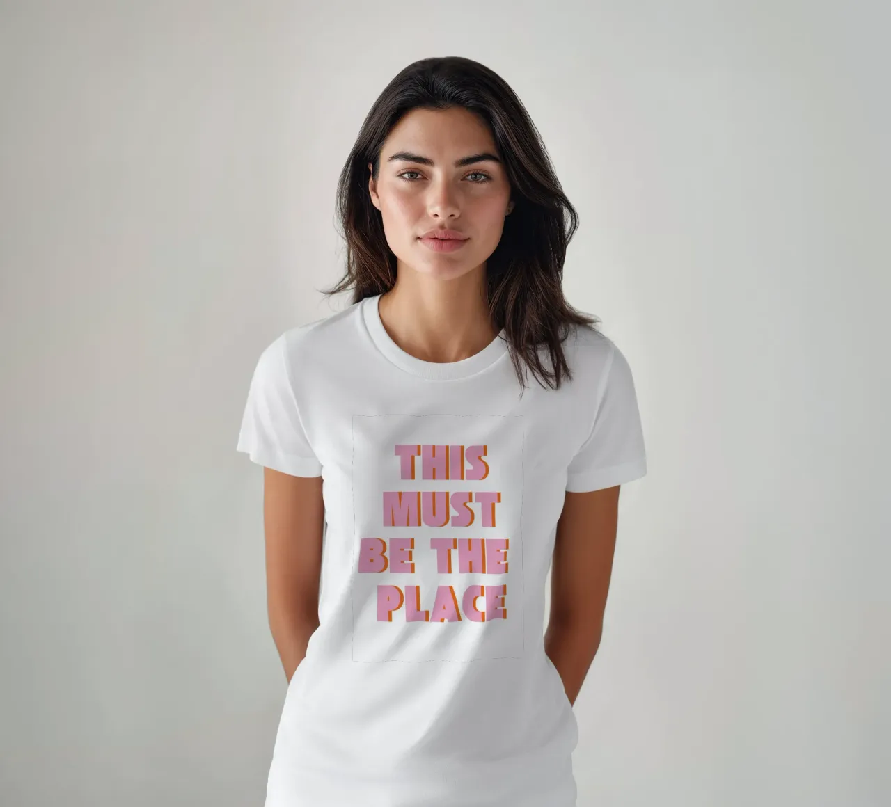 Tipografia retrò "This Must Be The Place" in rosa e arancione t-shirt da pdigitalprints
