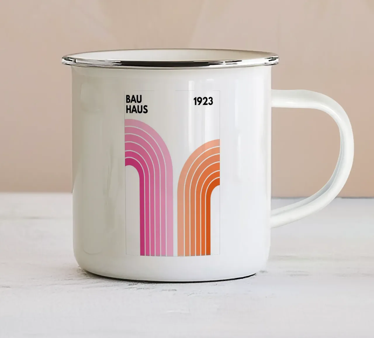 Composizione ad arco minimalista ispirata al Bauhaus con toni decisi tazza in smalto da pdigitalprints