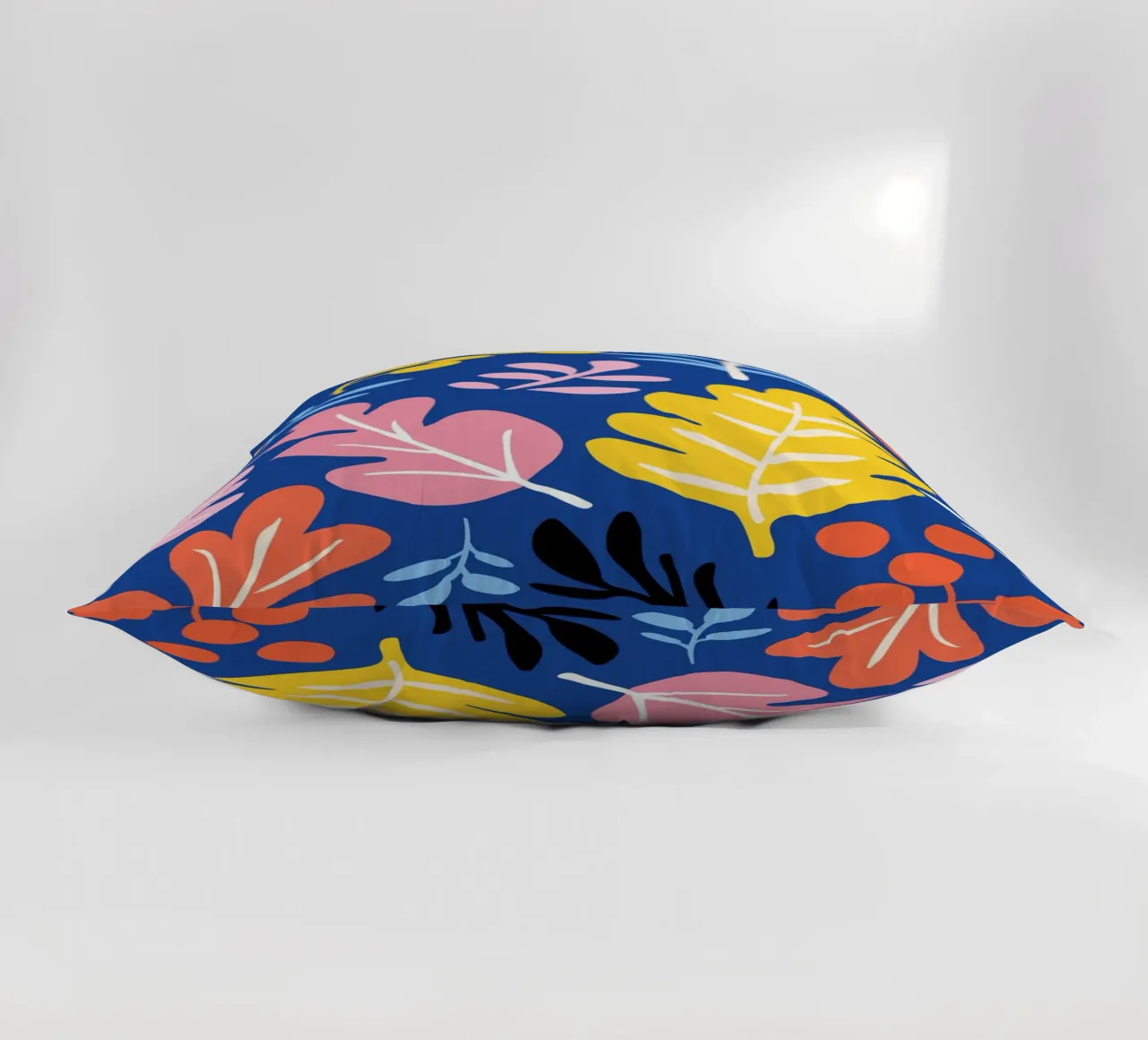 Brightly colored leaves cuscino da LisaArtes