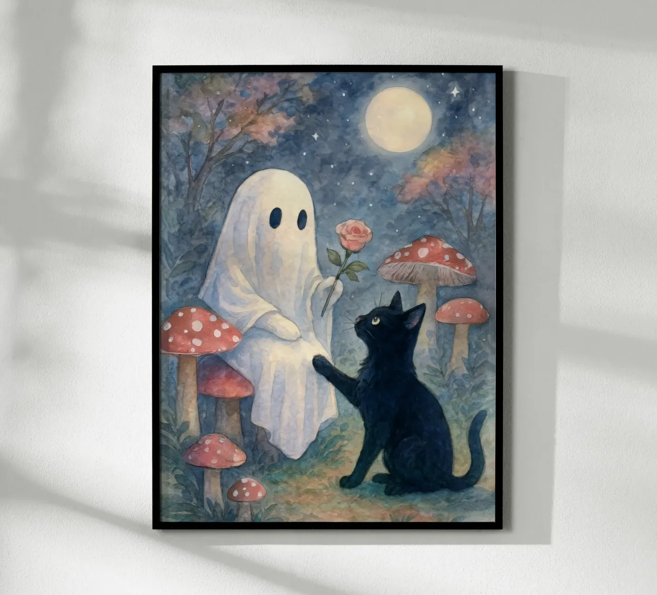 Fantôme et chat noir dans une forêt de champignons Halloween effrayant et mignon poster avec cadre en bois de Gentle Echoes Art