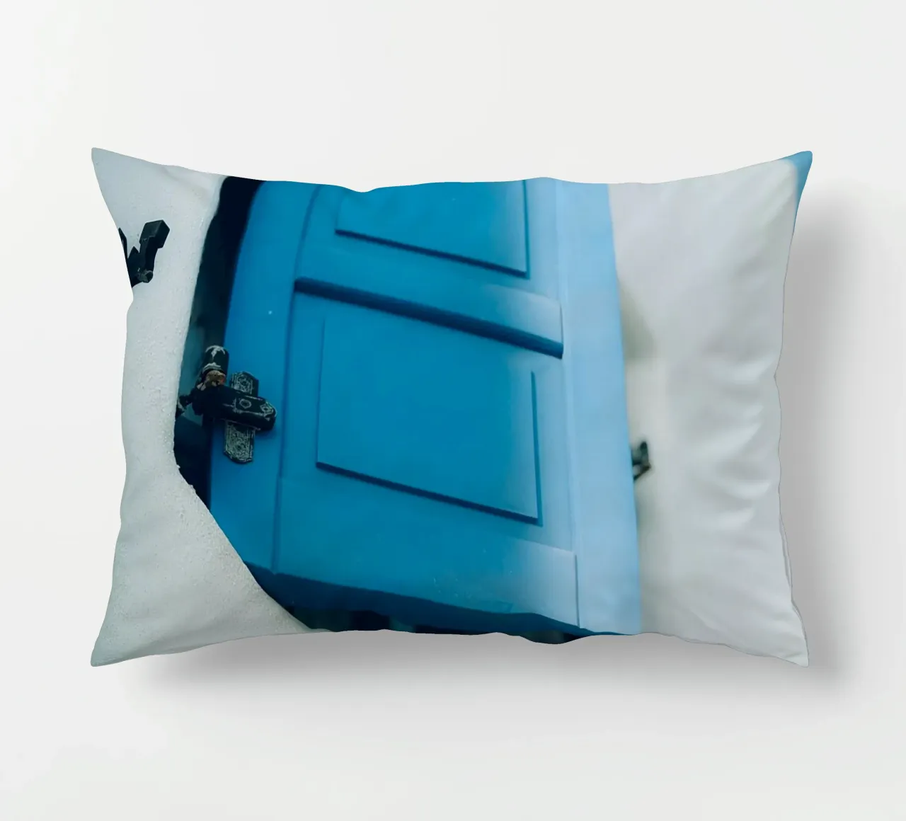 Blue Shutter Mediterranean Window cuscino da Thilo Grøsch