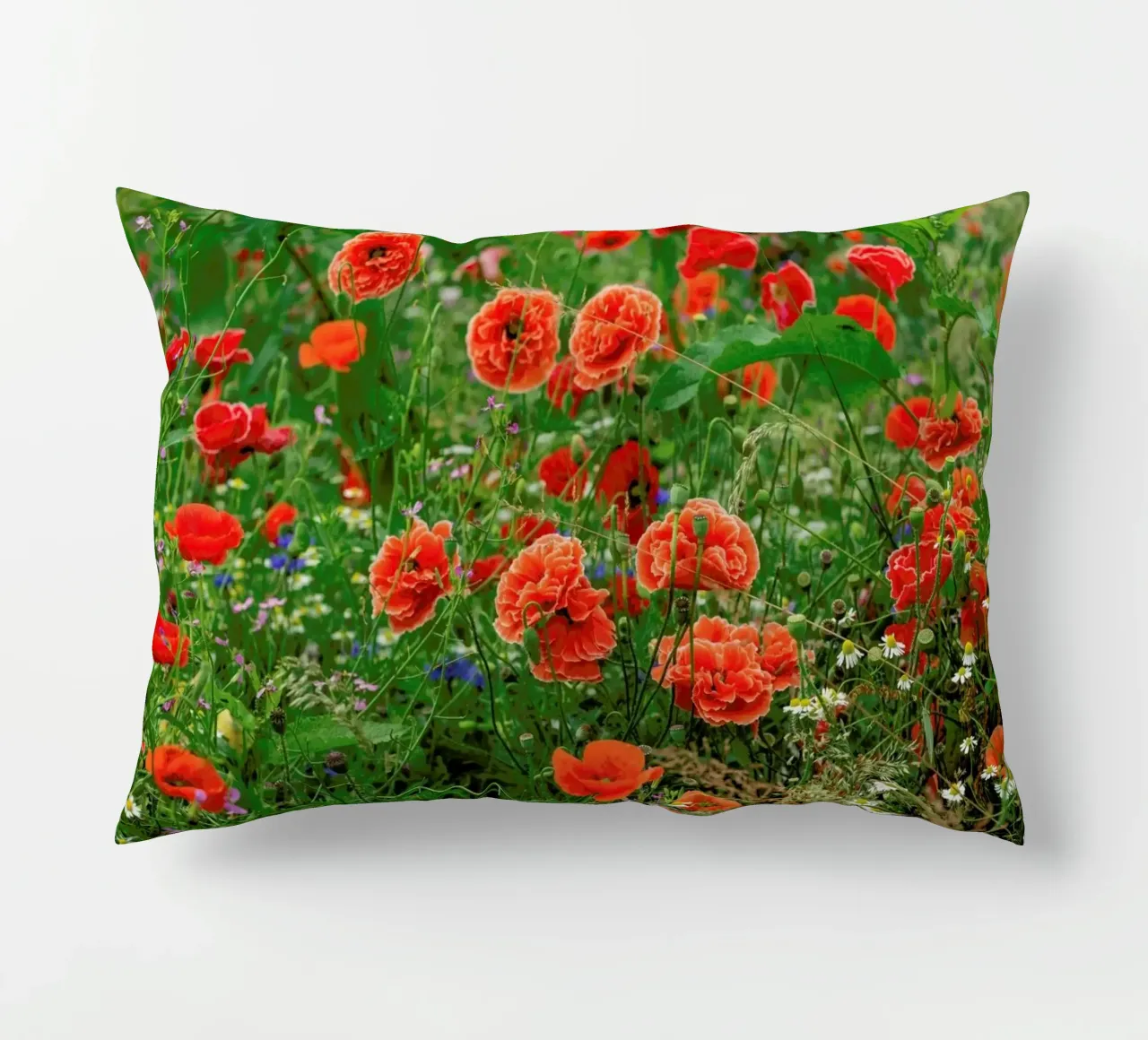 Romantic Red Poppies cuscino da Curious Collections by Marielle Leenders