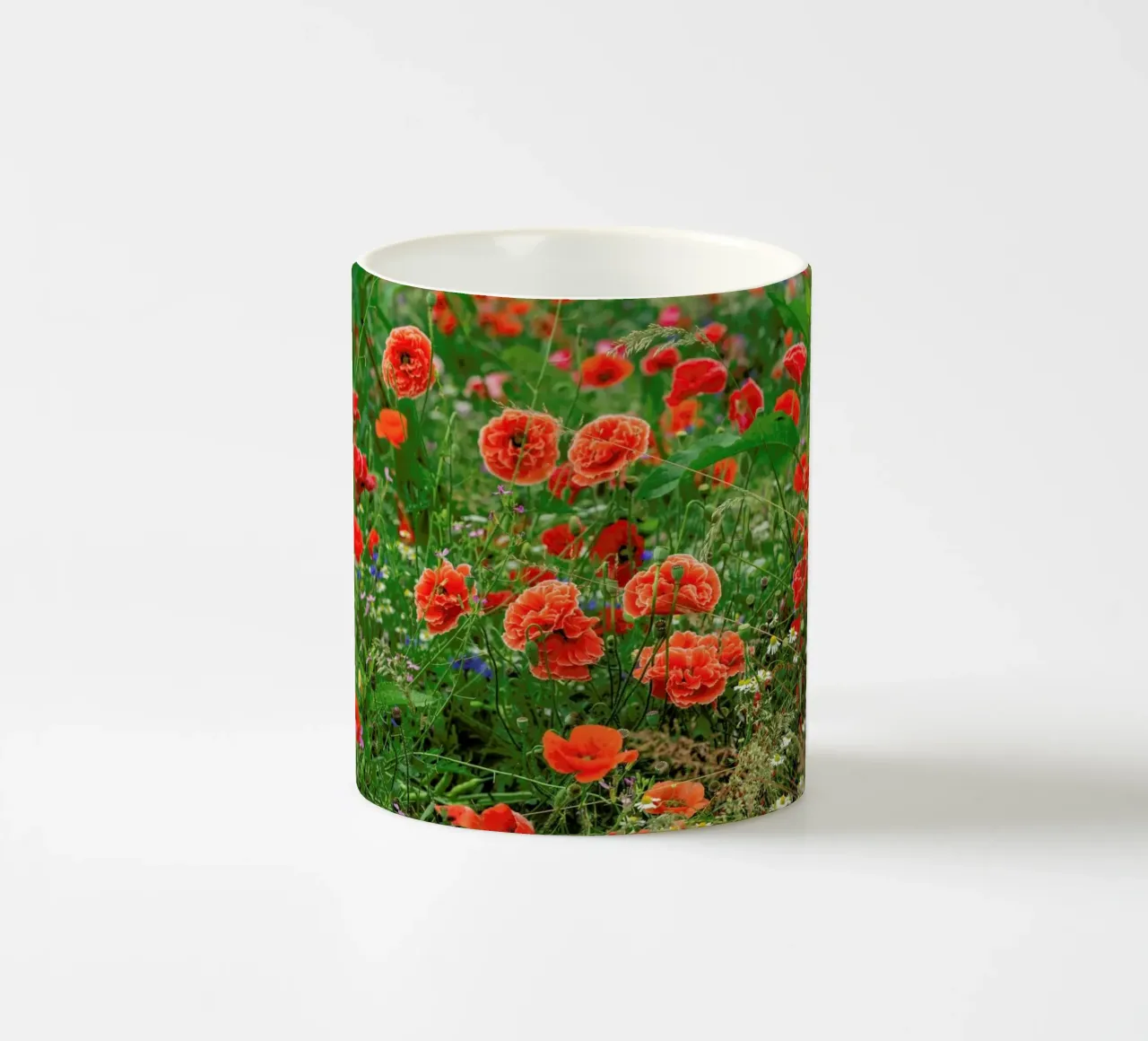 Romantic Red Poppies tazza in ceramica da Curious Collections by Marielle Leenders