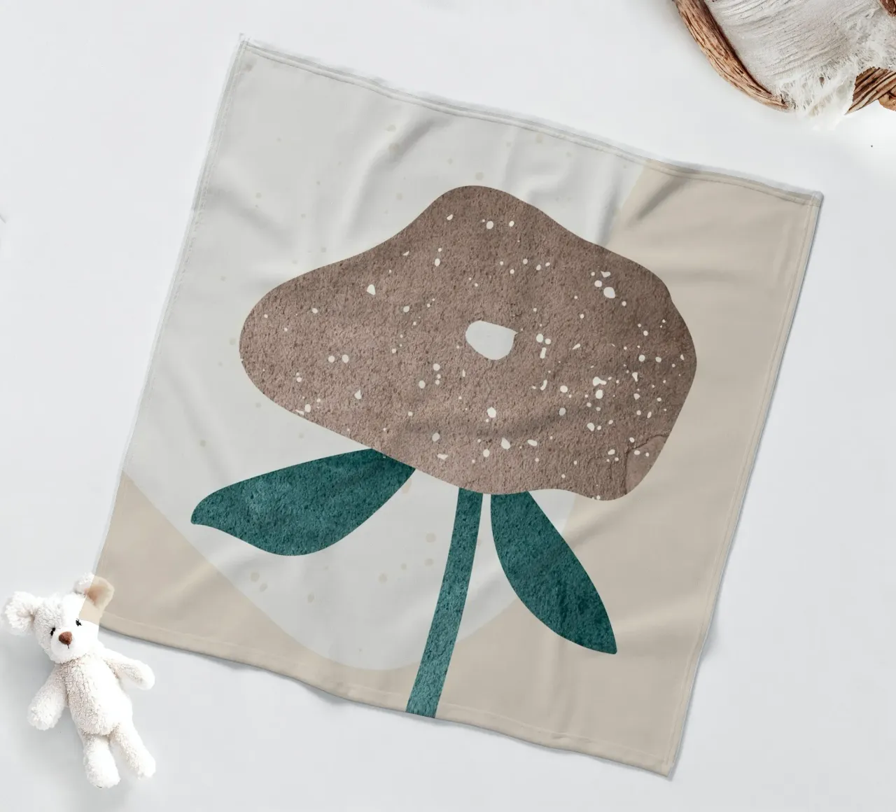 abstract art a simple flower coperta in pile da vintageshop