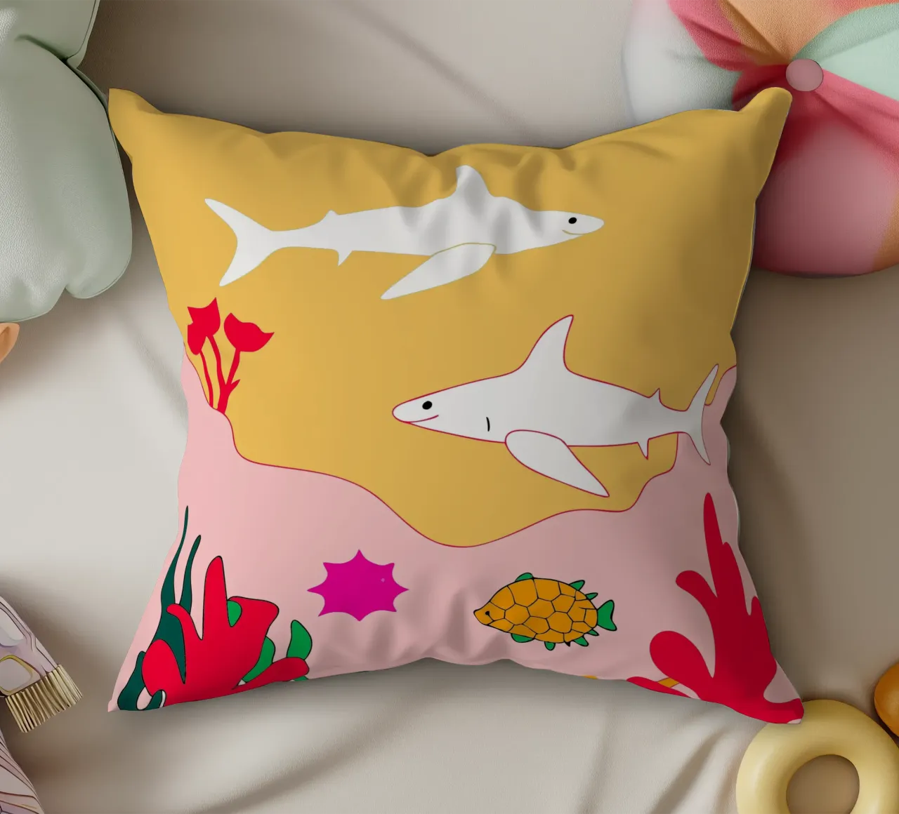 Due squali nel mare cuscino da OUR SHOP
