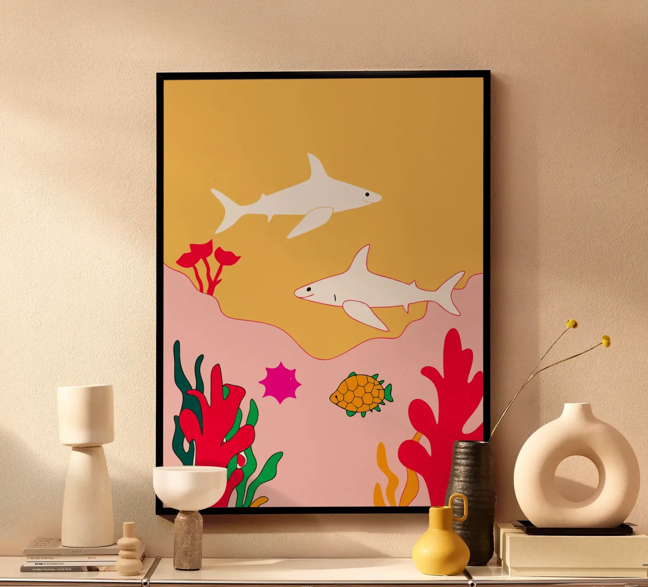 Due squali nel mare poster con telaio in plastica da OUR SHOP