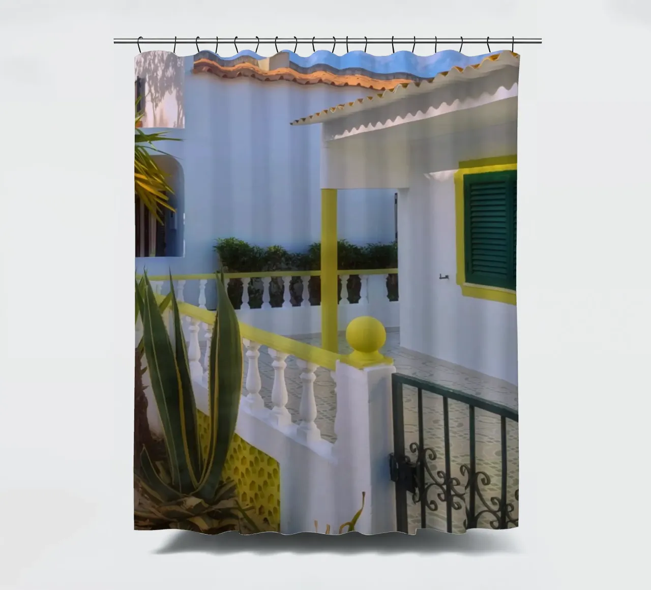 Fascino marino in Soft Focus tenda da doccia da Hecate Pim Designs