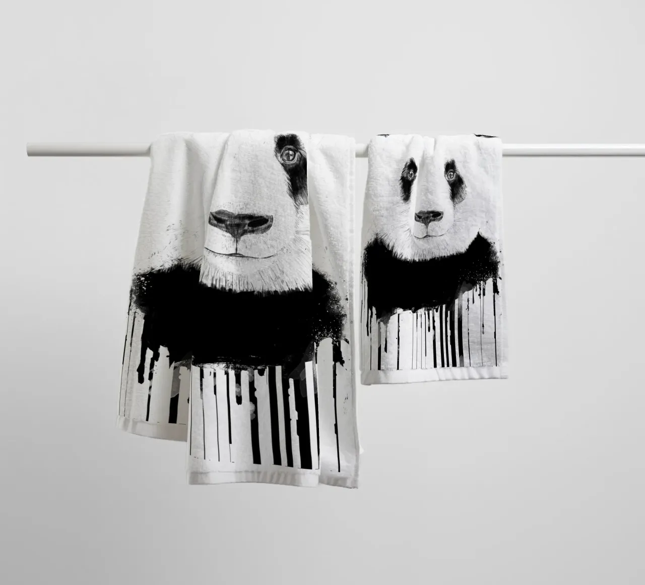 Graffiti Panda asciugamano da bagno da Balazs Solti