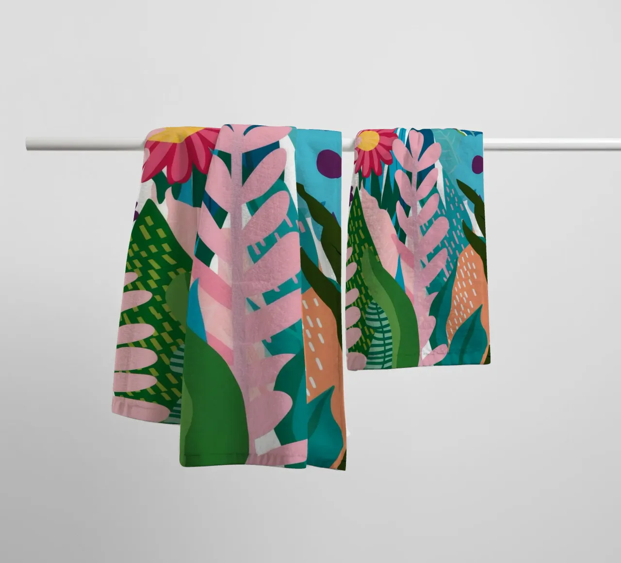 Tiered Jungle Fantasy towel by Paez Harmony