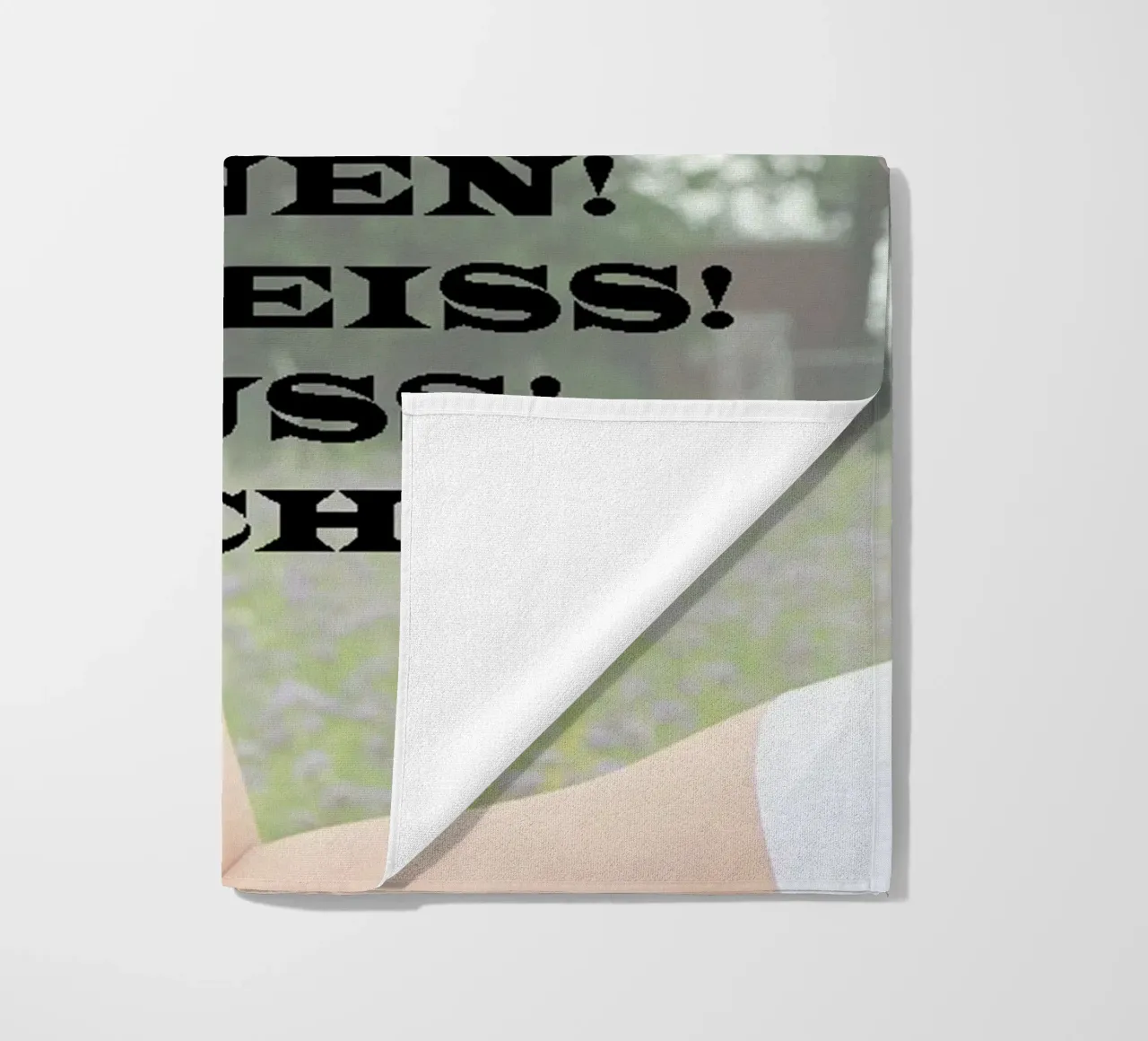 Einen Scheiss muss ich beach towel by anna-liebt