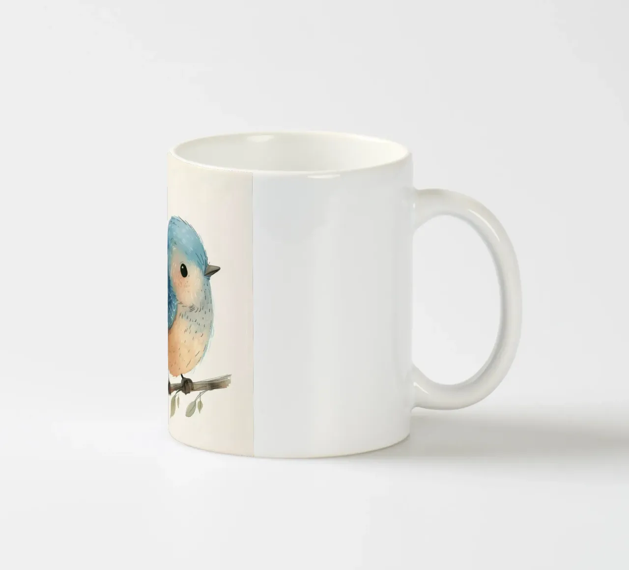 Illustrazione stilizzata di un piccolo uccello paffuto su un ramo tazza in ceramica da DesignDoodle