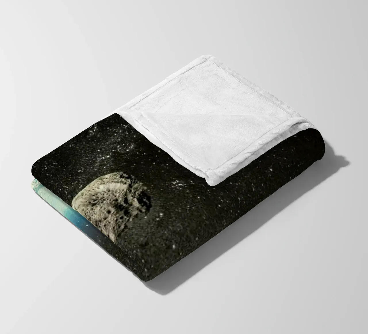 Summer With A Chance Of Asteroids coperta in pile da Frank Moth