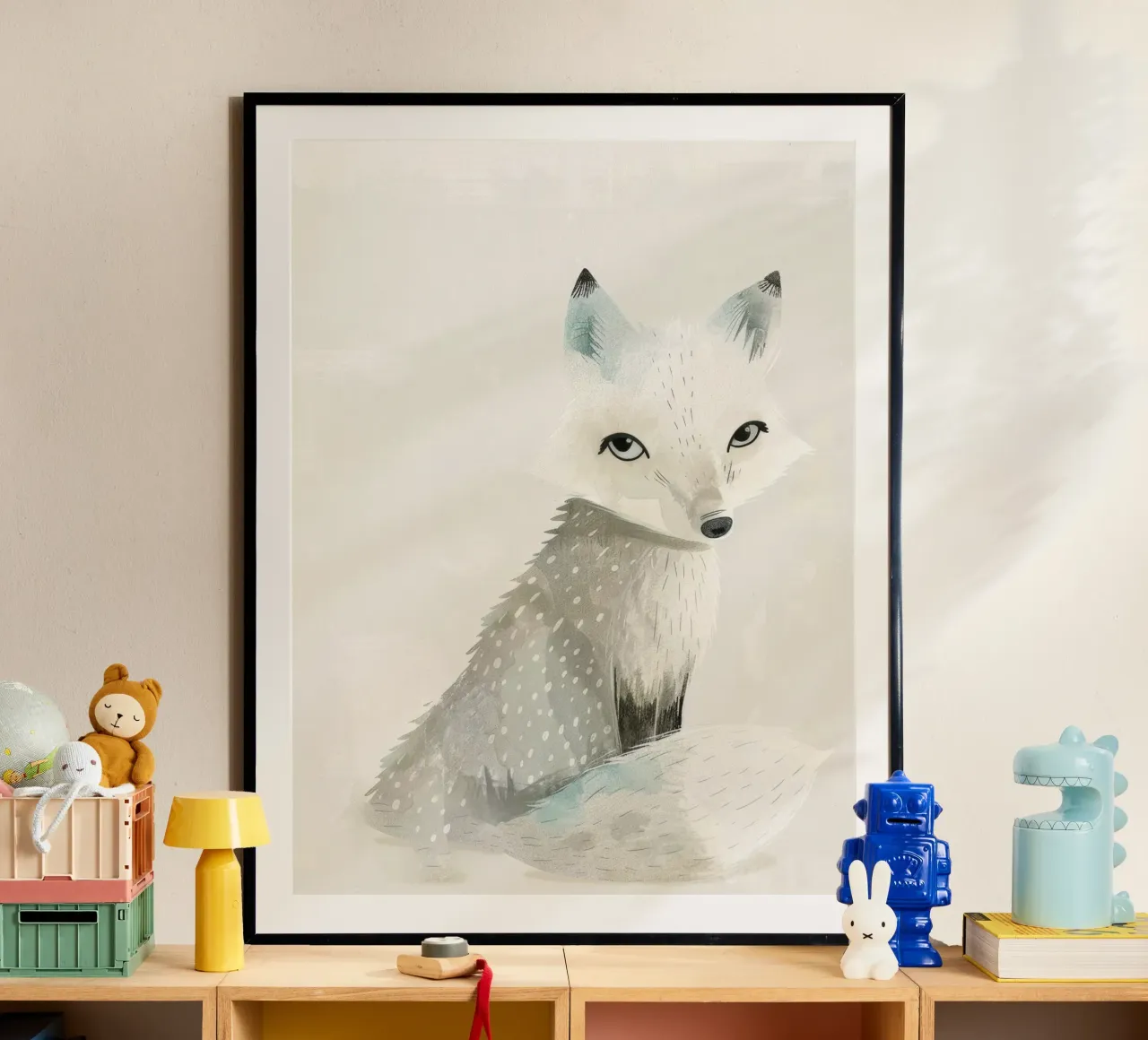 Stilisierte Illustration eines Polarfuchses 2 Poster mit Kunststoffrahmen von DesignDoodle