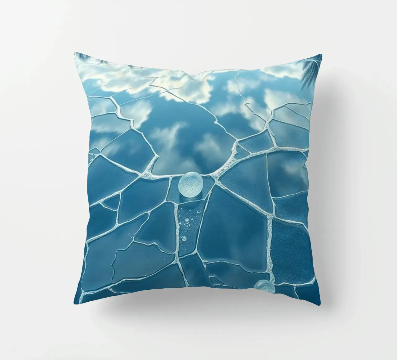 Riflesso del cielo infranto cuscino da Artistic-shop