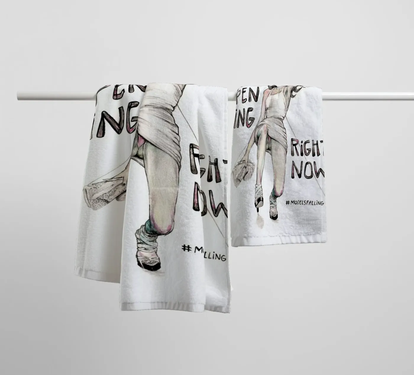 Models Falling 1 badhanddoek van Meegan Barnes