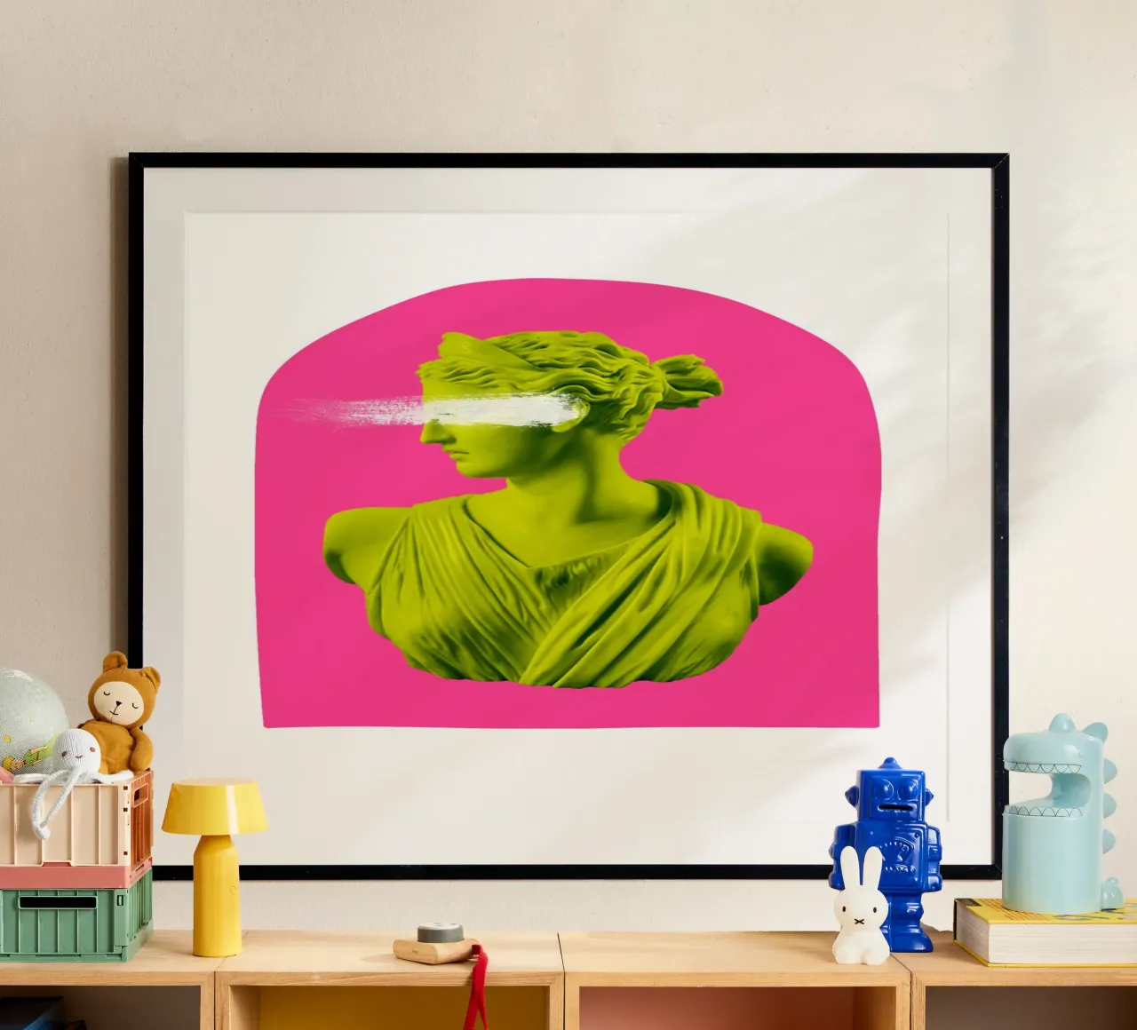 Neon Goddess - Pink and Green poster con telaio in legno da GraceDigitalArtCo