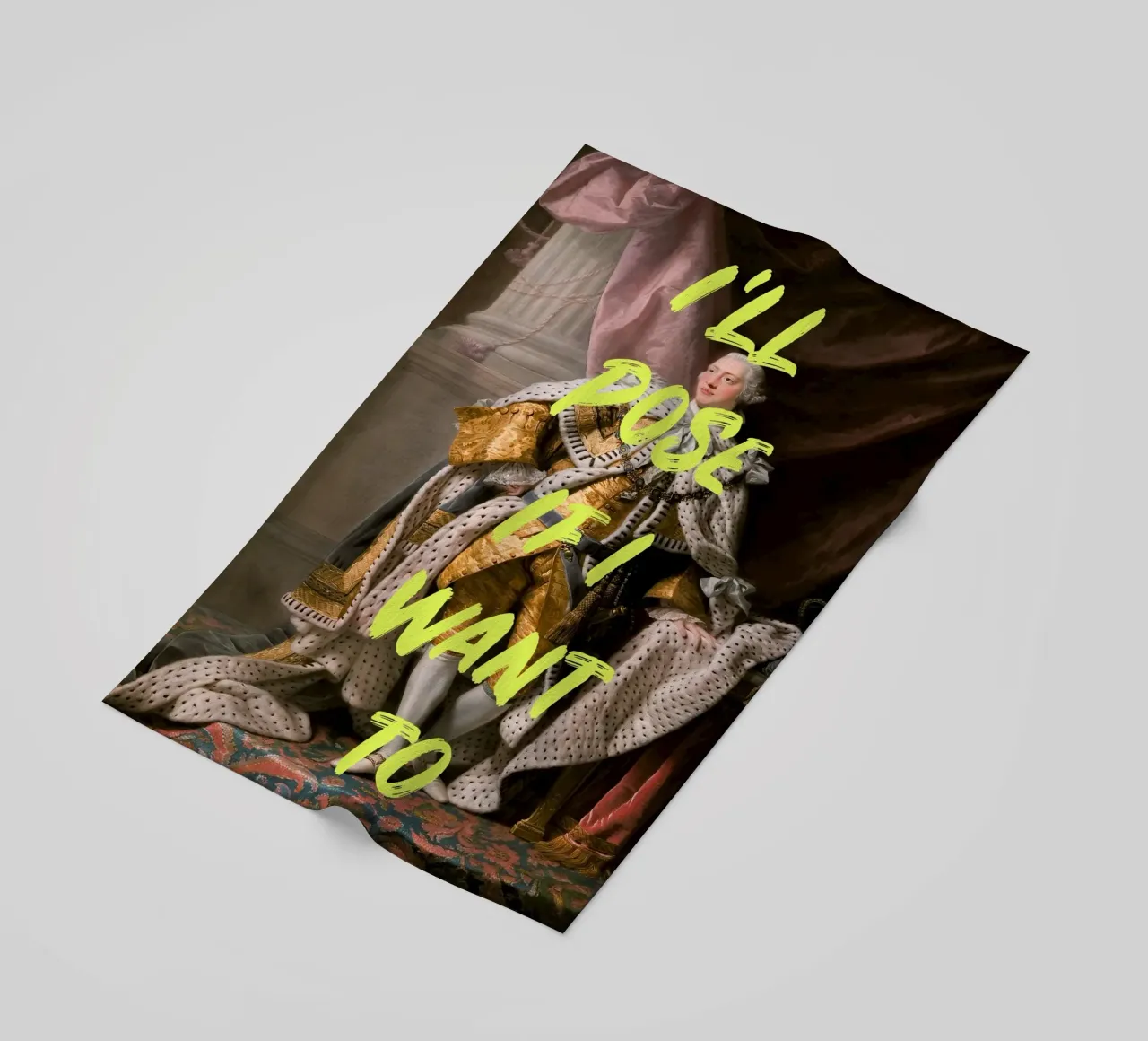 Posing King Neon Yellow Font telo mare da GraceDigitalArtCo