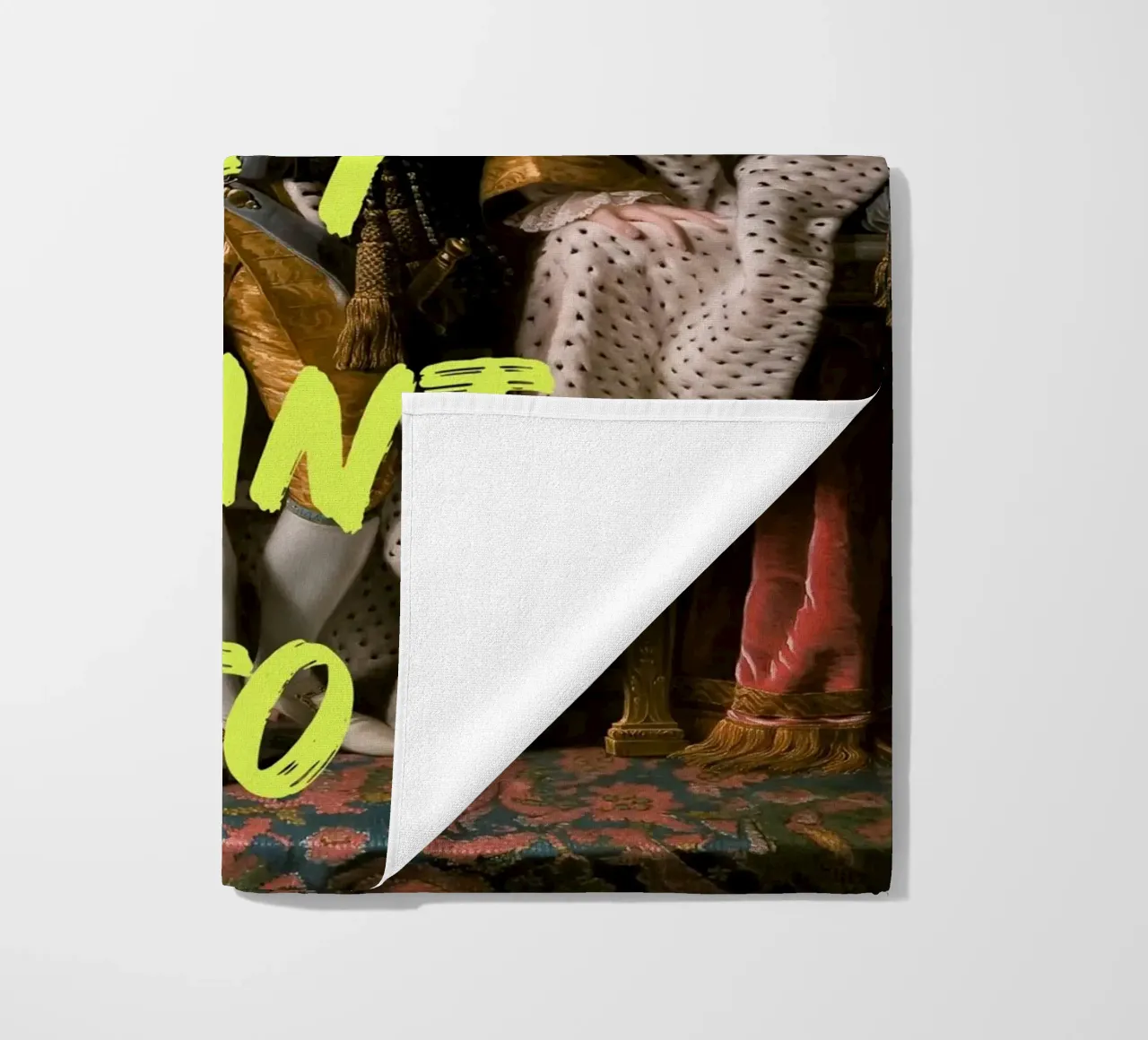 Posing King Neon Yellow Font telo mare da GraceDigitalArtCo