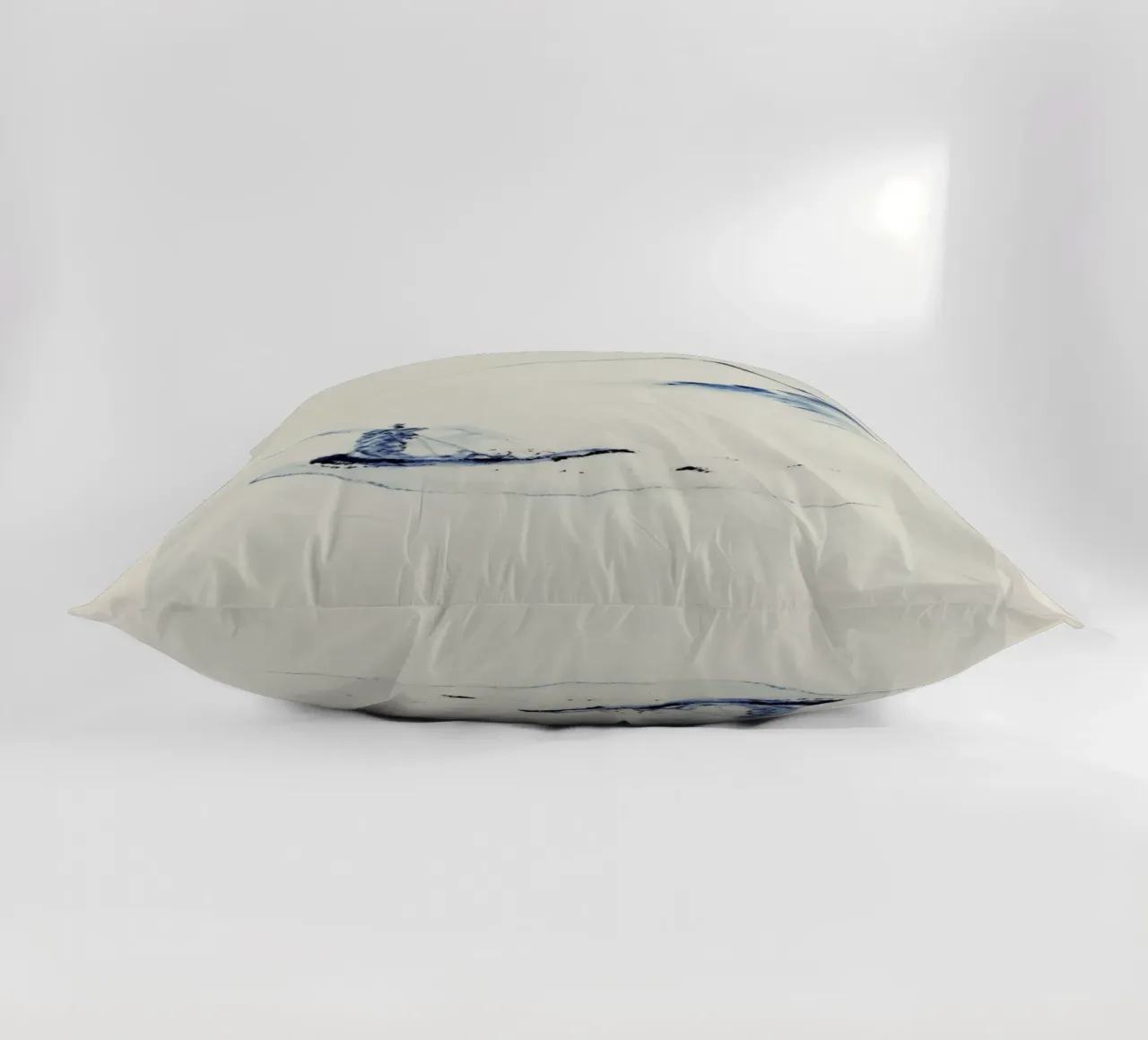 Hokusai - A Person in a Small Boat on a River with Mount Fuji in the Background cuscino da Vintage by JUNIQE