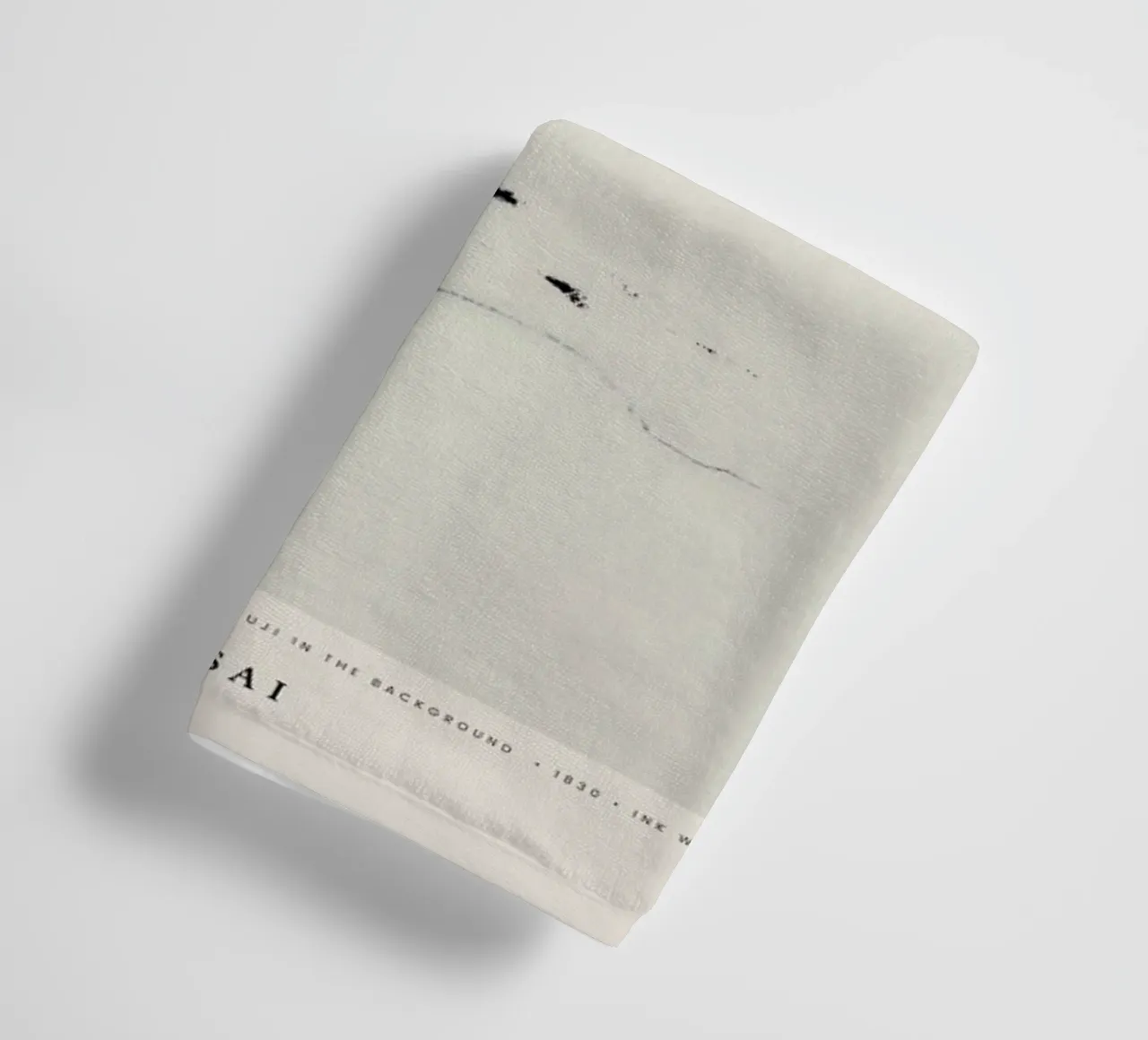 Hokusai - A Person in a Small Boat on a River with Mount Fuji in the Background asciugamano da bagno da Vintage by JUNIQE