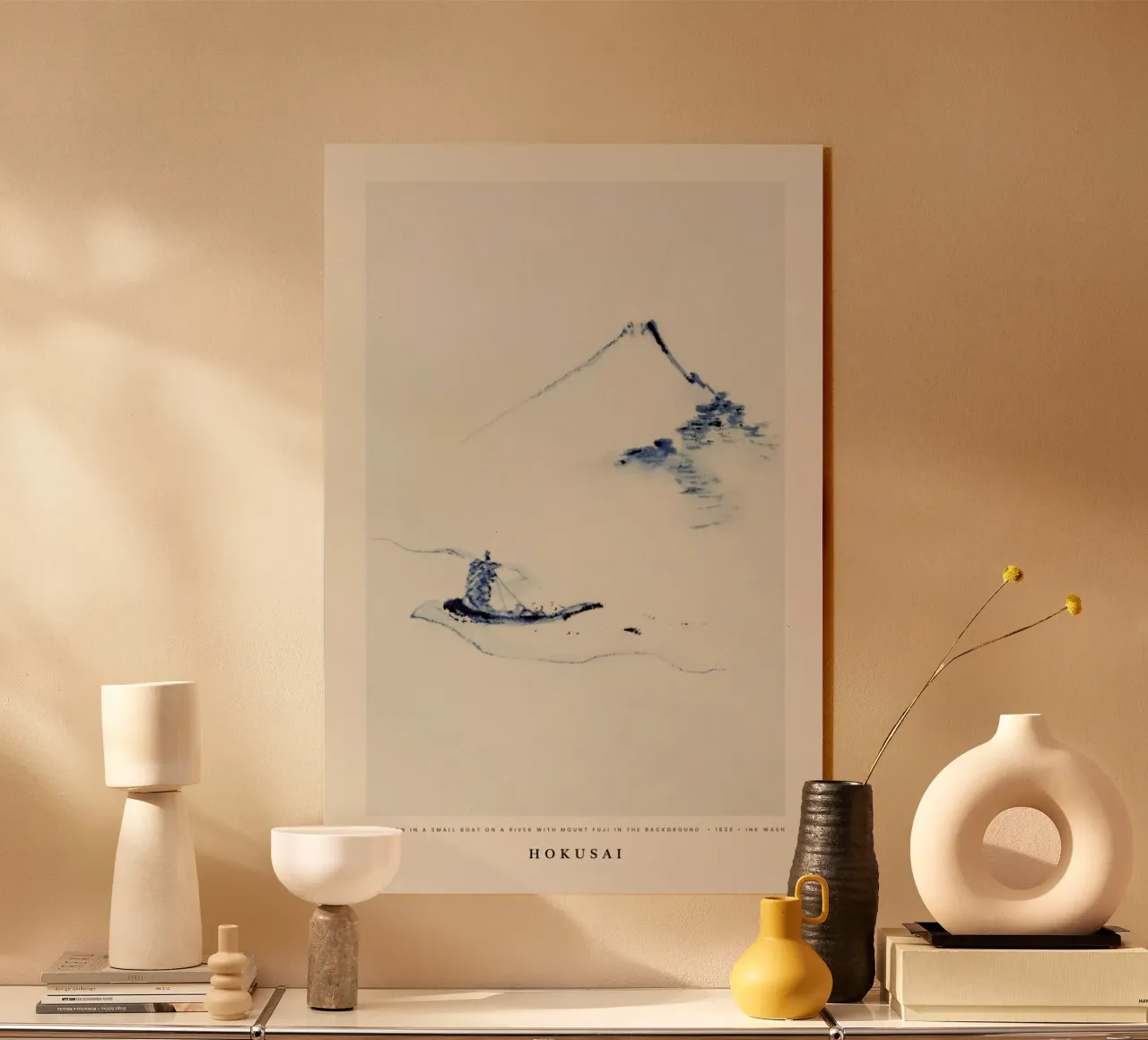 Hokusai - A Person in a Small Boat on a River with Mount Fuji in the Background metacrilato de Vintage by JUNIQE
