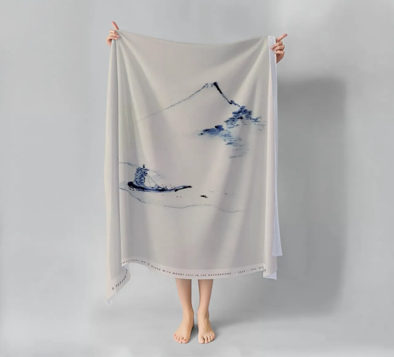 Hokusai - A Person in a Small Boat on a River with Mount Fuji in the Background telo mare da Vintage by JUNIQE