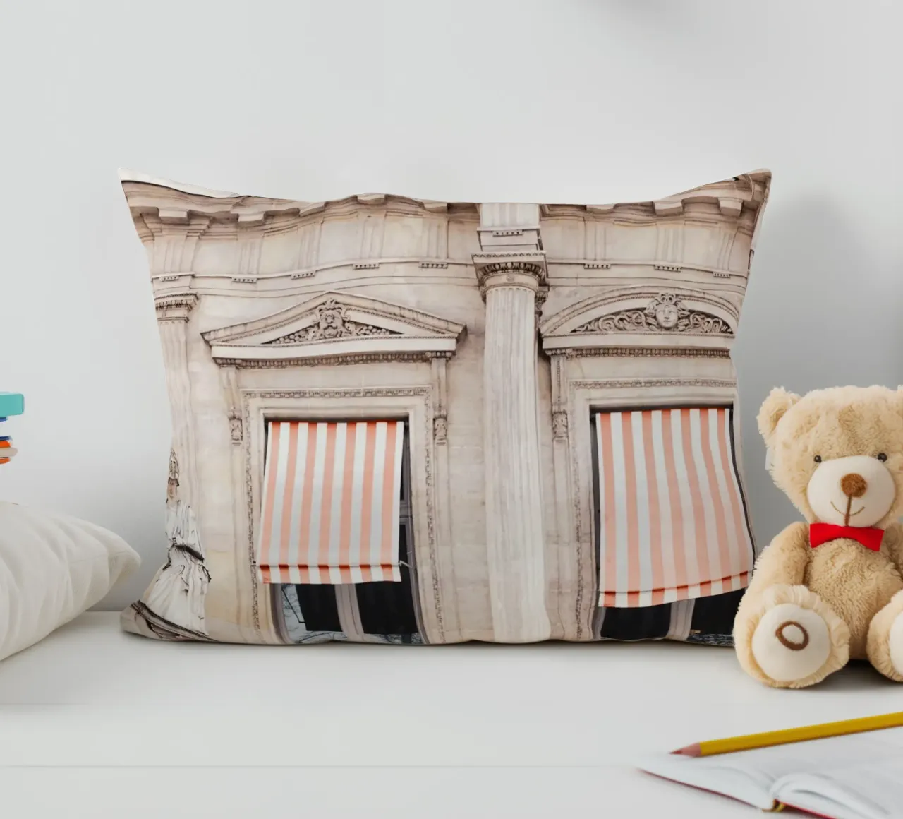 Paris Building with White and Orange Striped Awning cuscino da GraceDigitalArtCo