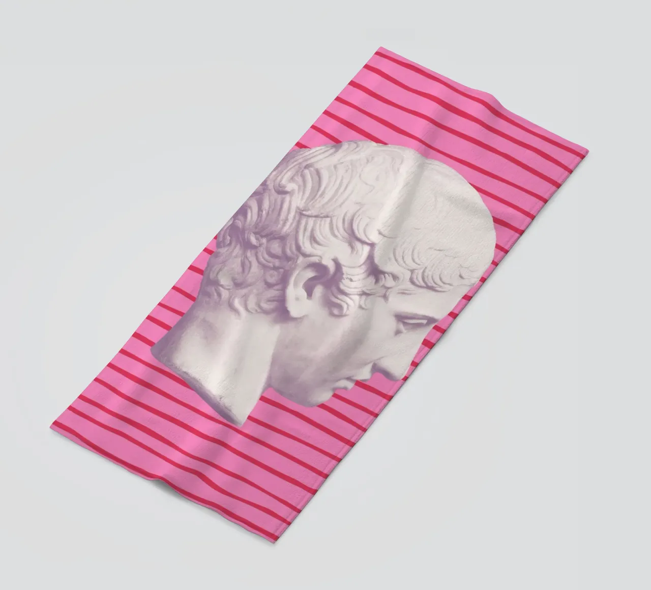 Emperor on pink and red stripes telo mare da GraceDigitalArtCo