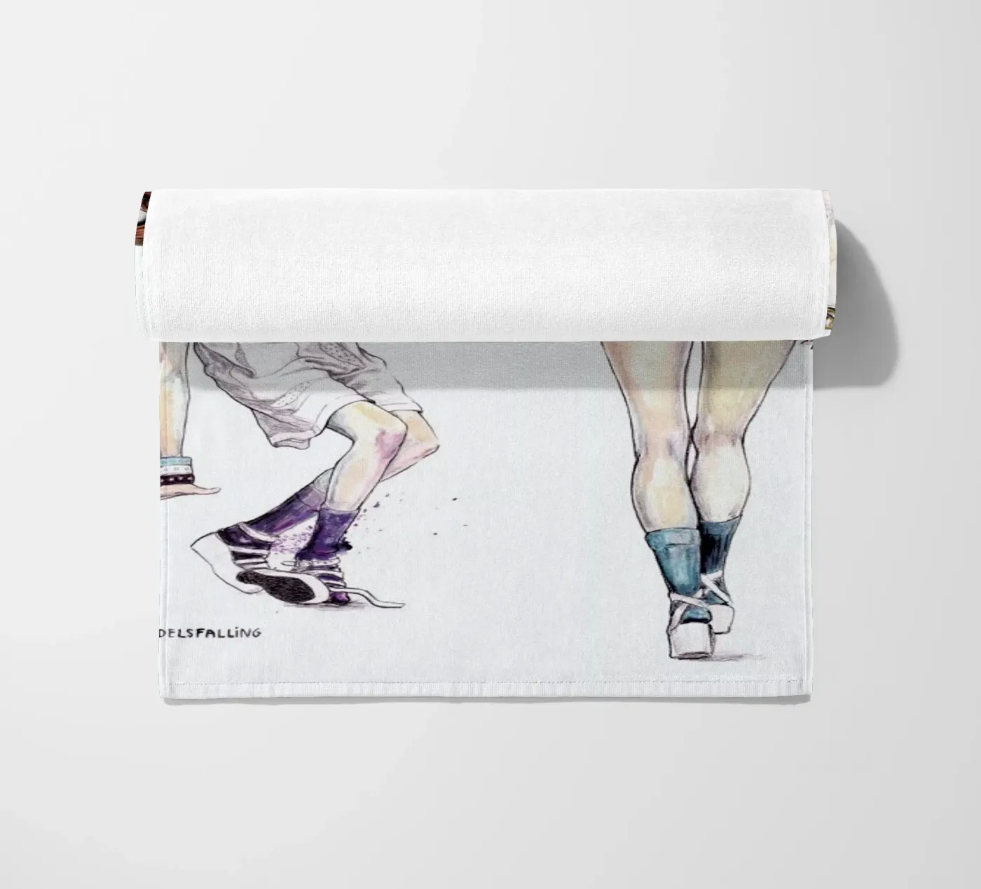 Models Falling 3 serviette de plage de Meegan Barnes