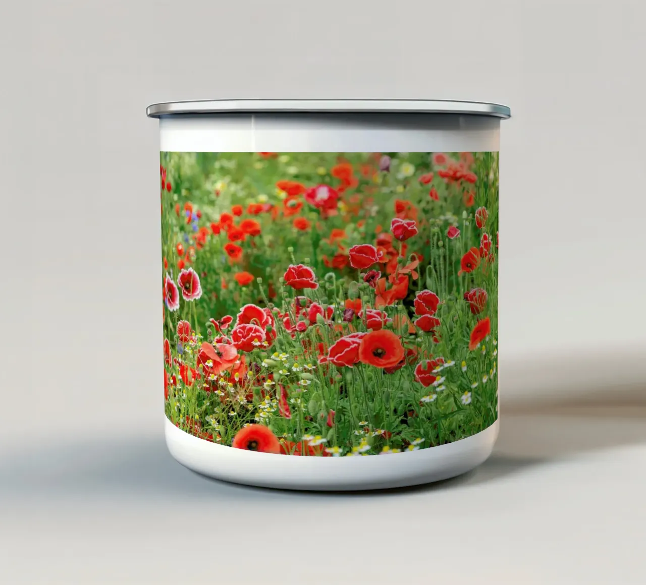 Mixed Red Poppyfield tazza in smalto da Curious Collections by Marielle Leenders
