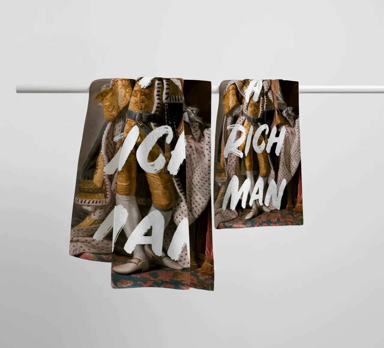 Venus Rich Man White Text serviette de bain de GraceDigitalArtCo