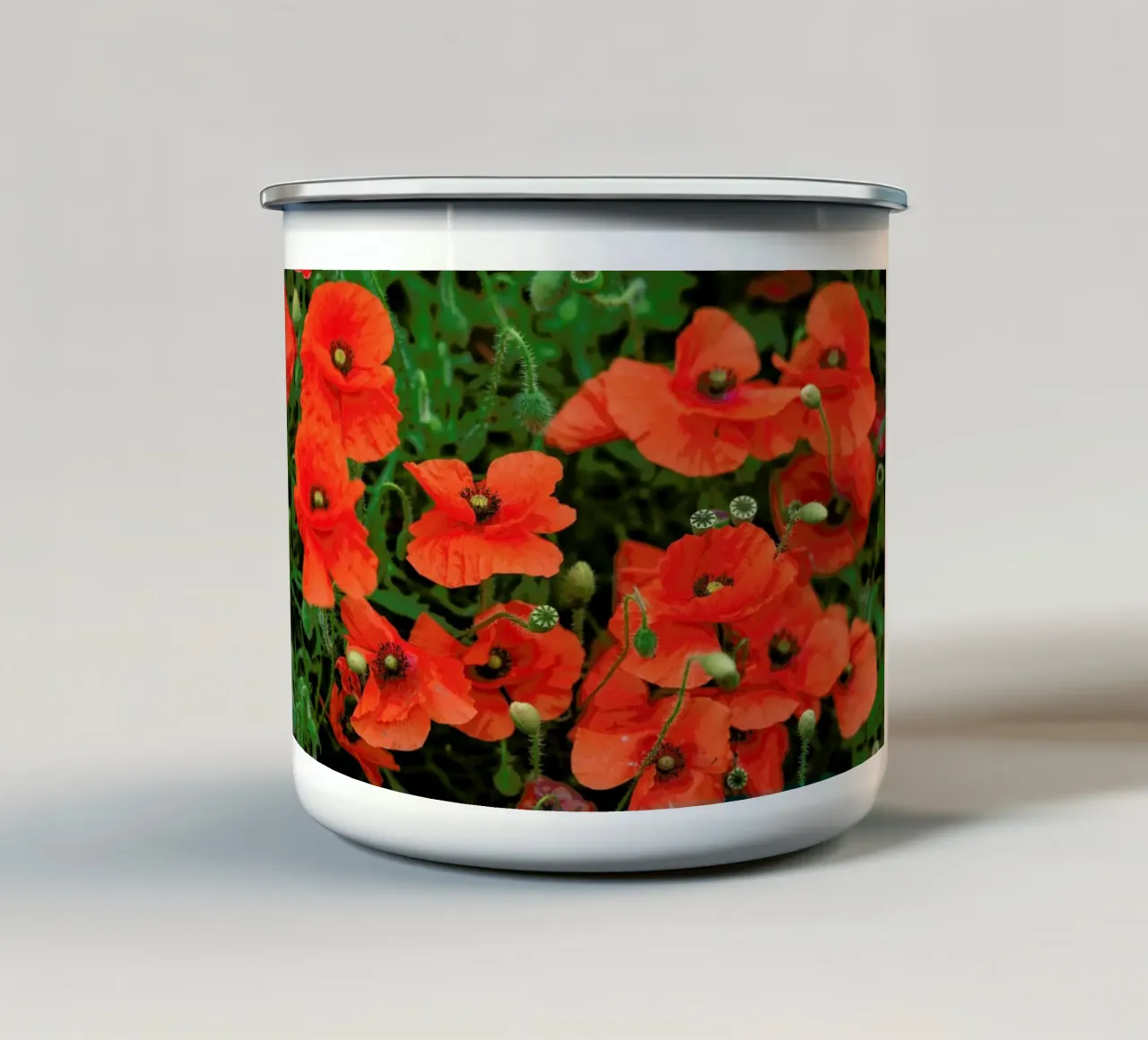 Red poppies tazza in smalto da Curious Collections by Marielle Leenders