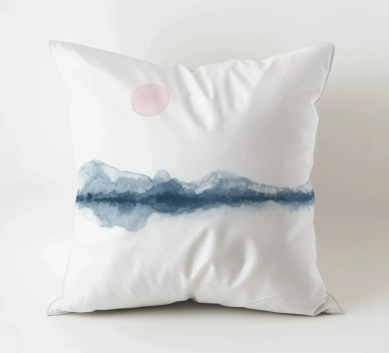 Sunset watercolor in blue and pink kussen van NouveauPrints