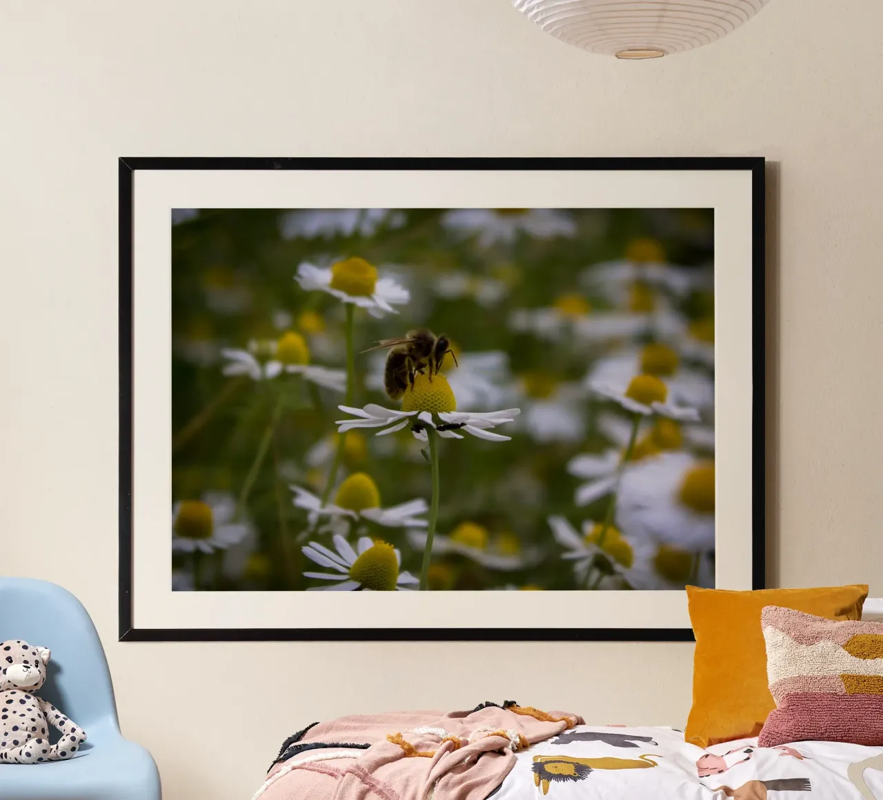 La dolcezza della primavera poster con telaio in plastica da MiniClic