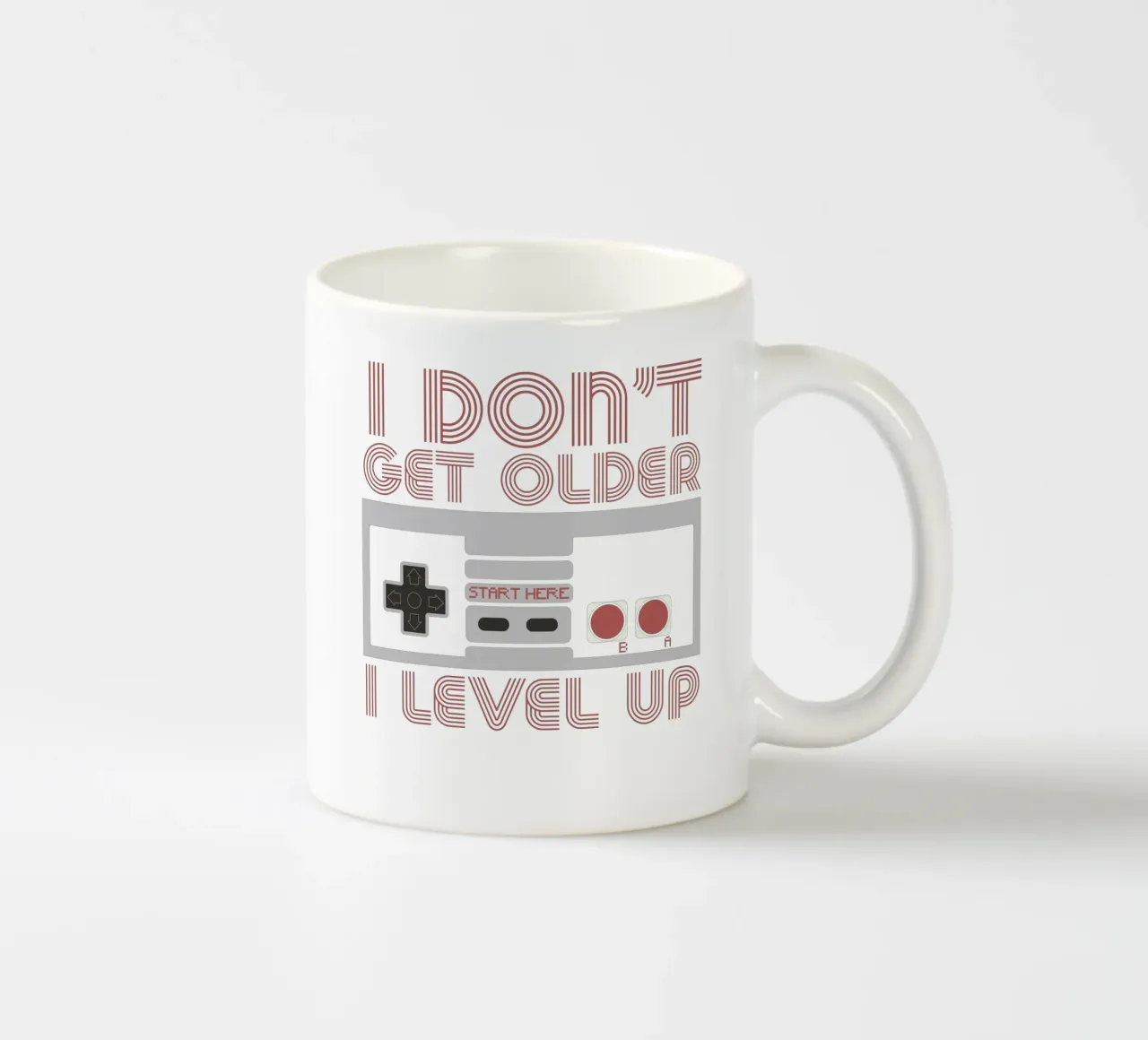 I don't get older, I level up mug en céramique de edsonramosart