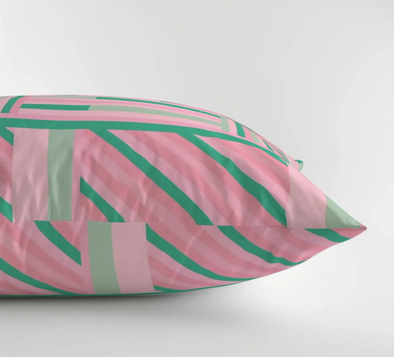 Strisce geometriche verdi e rosa cuscino da SilverPegasus